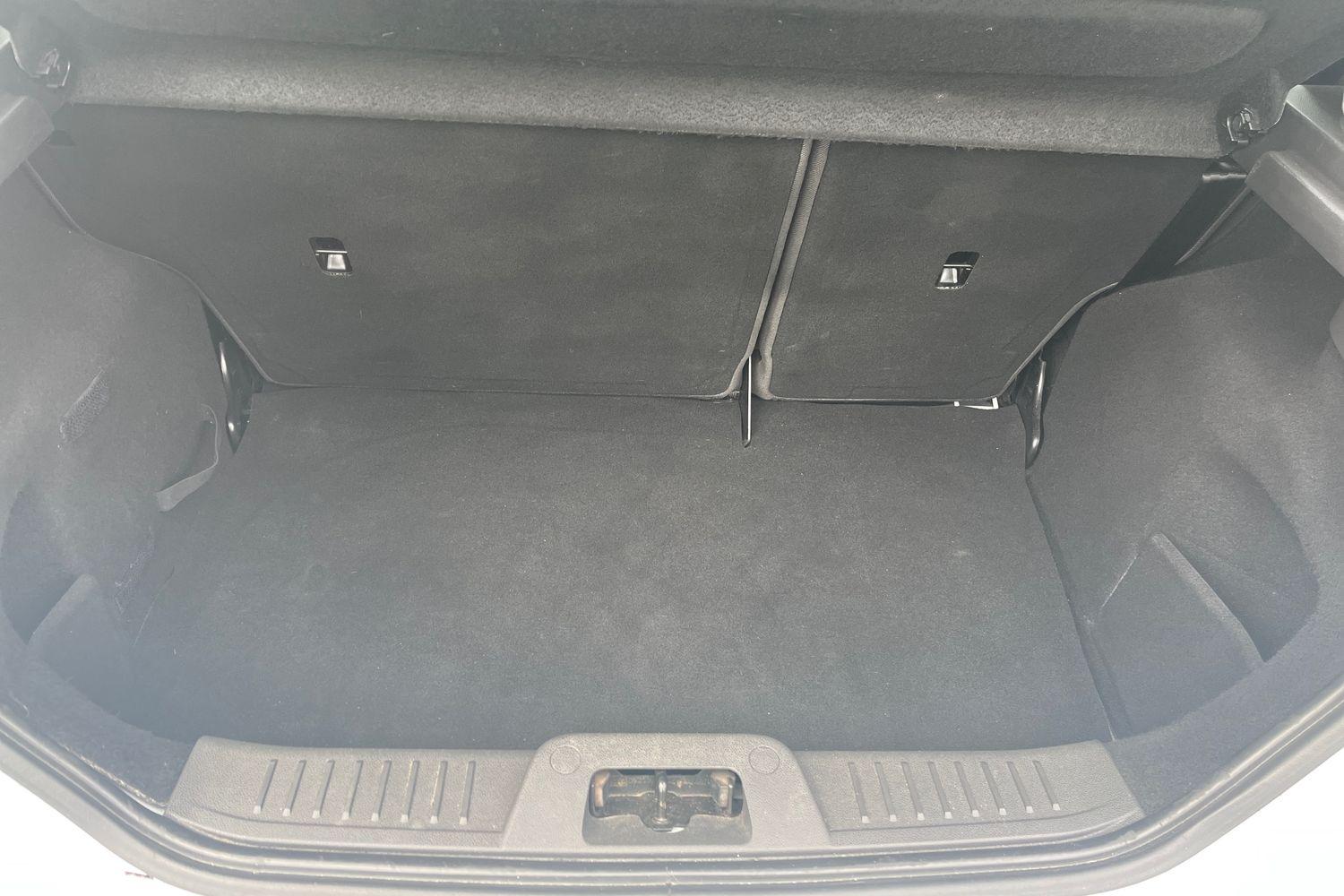 Ford FIESTA Photo 20