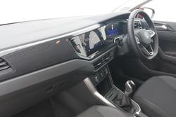 VOLKSWAGEN Polo Photo 2
