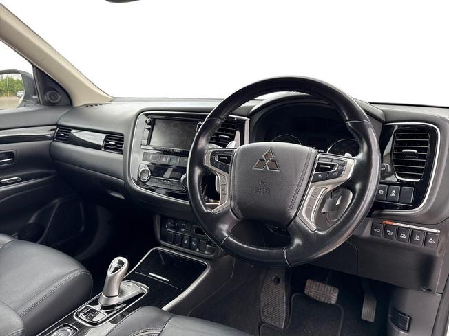 Mitsubishi Outlander Photo 6