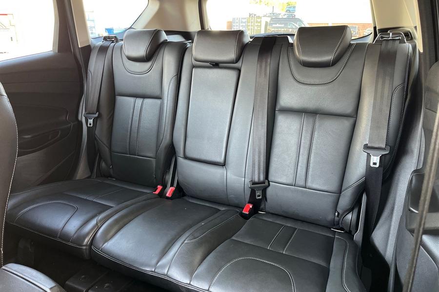 Ford Kuga Photo autoimg-cf9757bc0baf65f7a5a296938397a64ae891088b.jpg