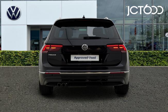 VOLKSWAGEN Tiguan Photo 7