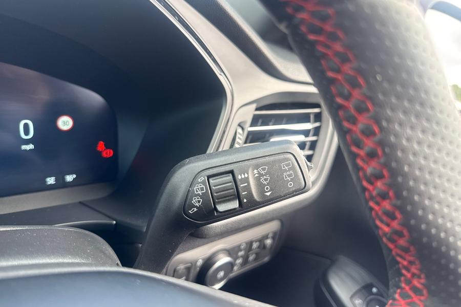 Ford KUGA Photo autoimg-cf9b38f646cdc3cb168b4aeef977d4cdbed1e476.jpg