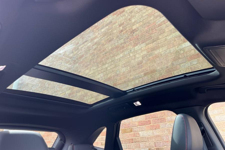 Ford KUGA Photo autoimg-cfa283f427b1c413b8b45edf51f1eda3ef803d55.jpg