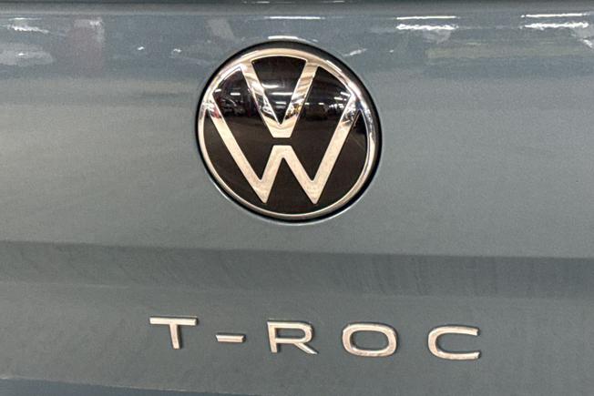 VOLKSWAGEN T-Roc Photo 27