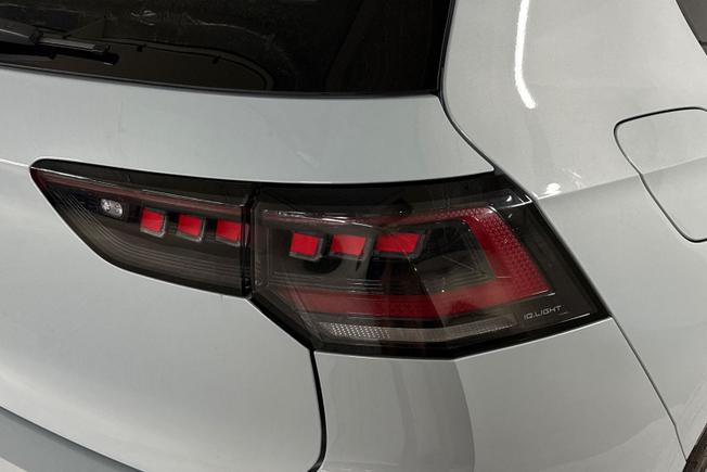 VOLKSWAGEN Golf Photo 18