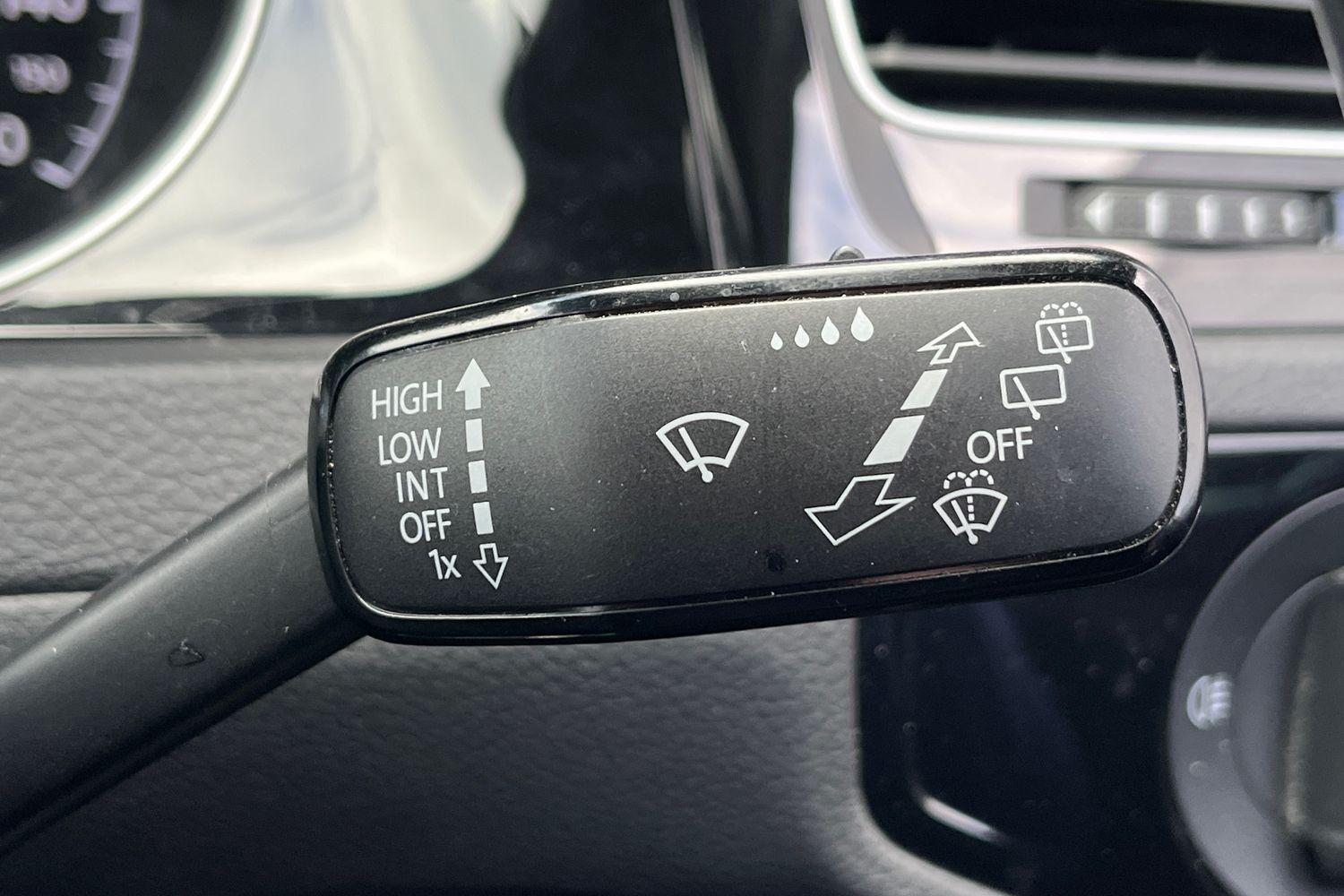 Volkswagen GOLF Photo 14
