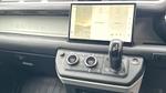 Land Rover Defender Photo 13