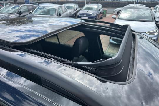 Volkswagen T-roc Photo autoimg-cfbbc3233964763892ccdfcee948ee1e68d3a041.jpg