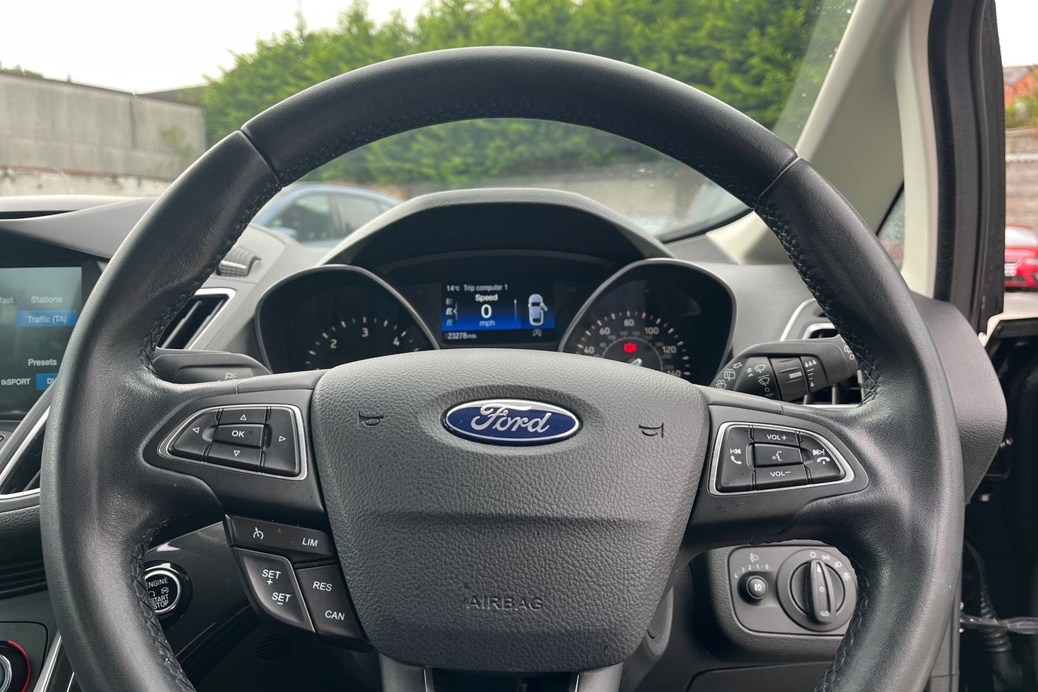 Ford C-MAX Photo 11