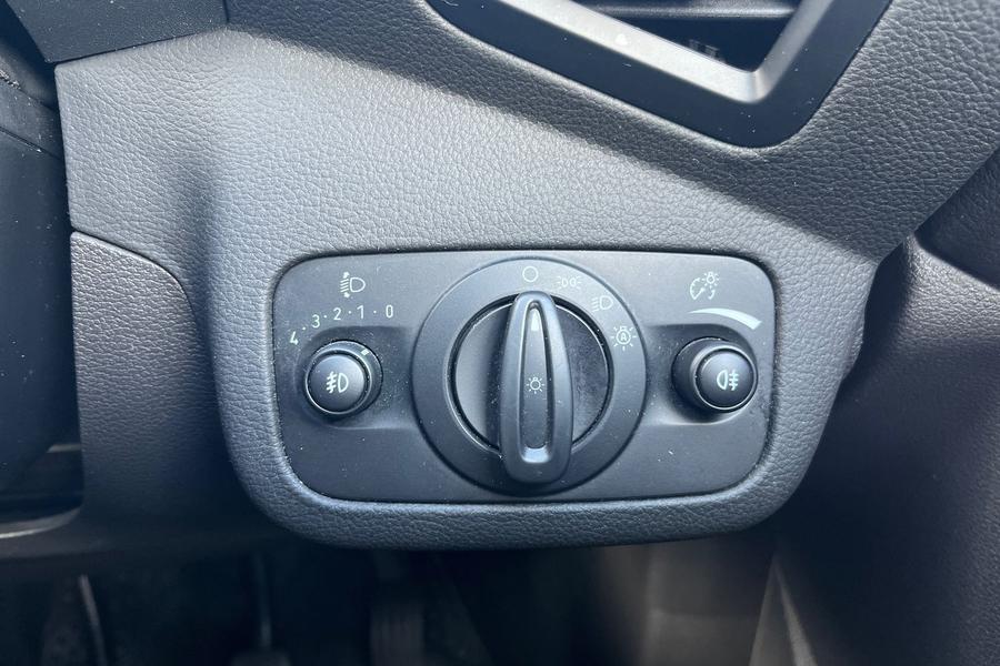 Ford KUGA Photo autoimg-cfc18b4b55cdae51c8bfbf371e9173f7cb1bafdf.jpg