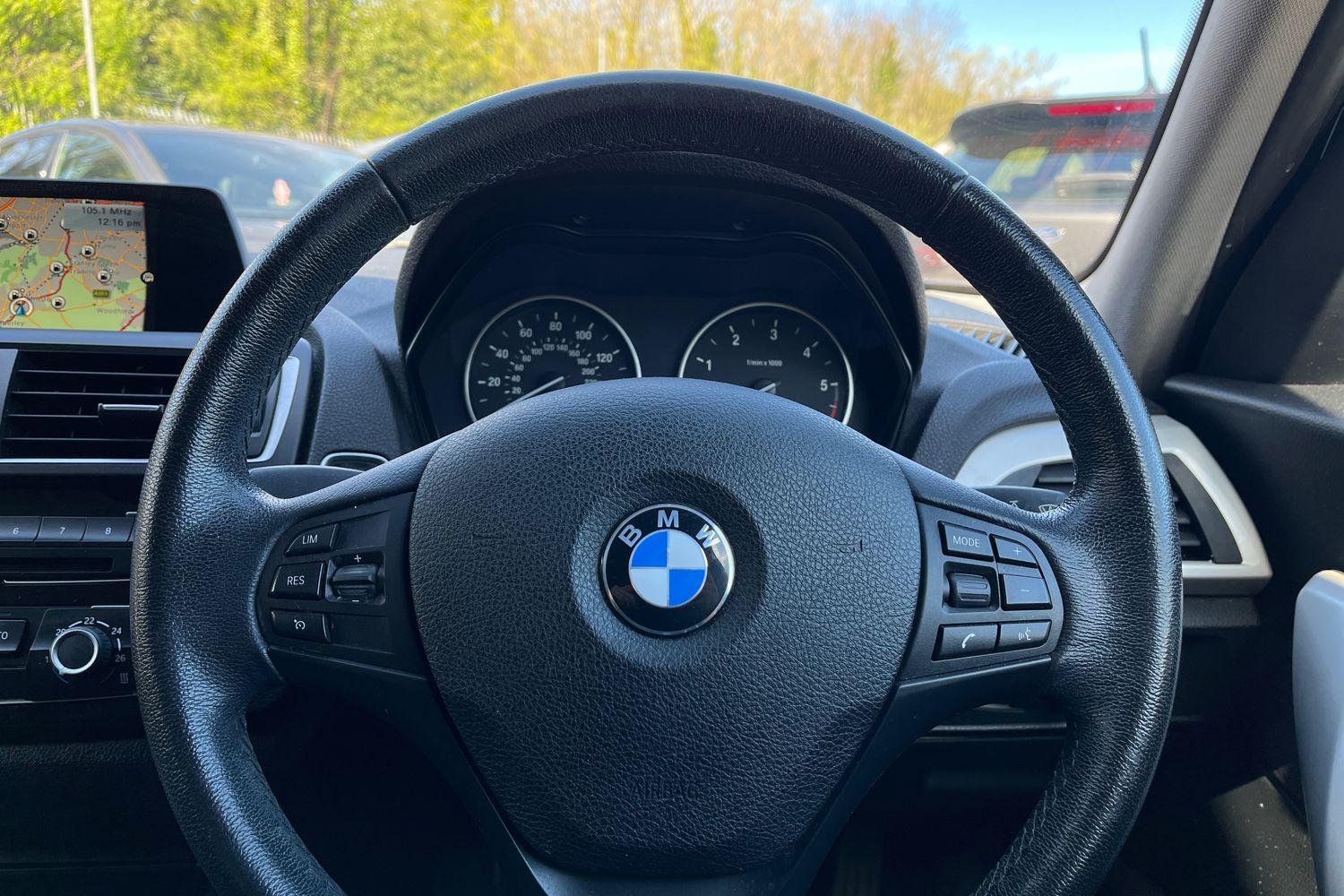 BMW 1 Series Photo 11