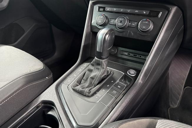 VOLKSWAGEN Tiguan Photo 23