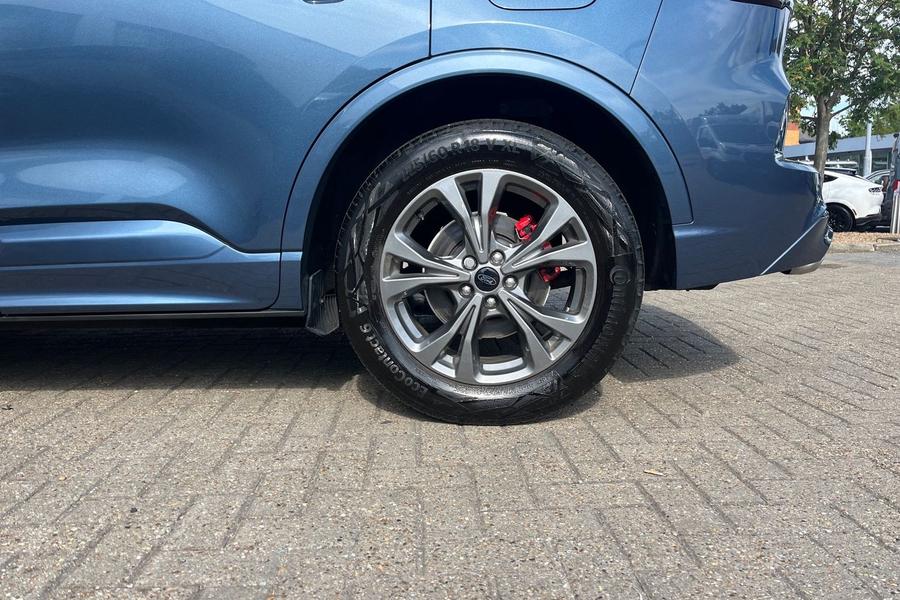 Ford KUGA Photo autoimg-cfc48afa0fc04bb3d43dab012026987e3ab9a0be.jpg