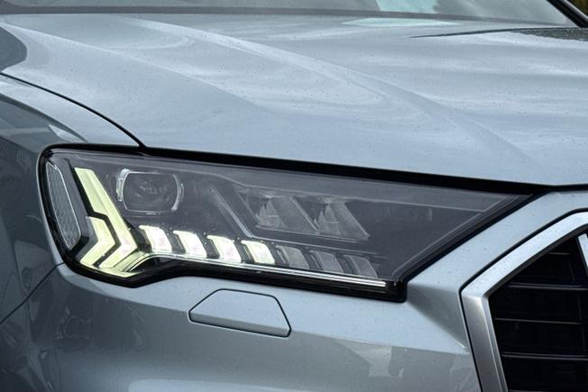 AUDI Q7 Photo 19