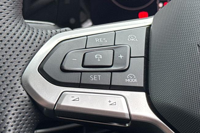 Volkswagen Golf Photo 16
