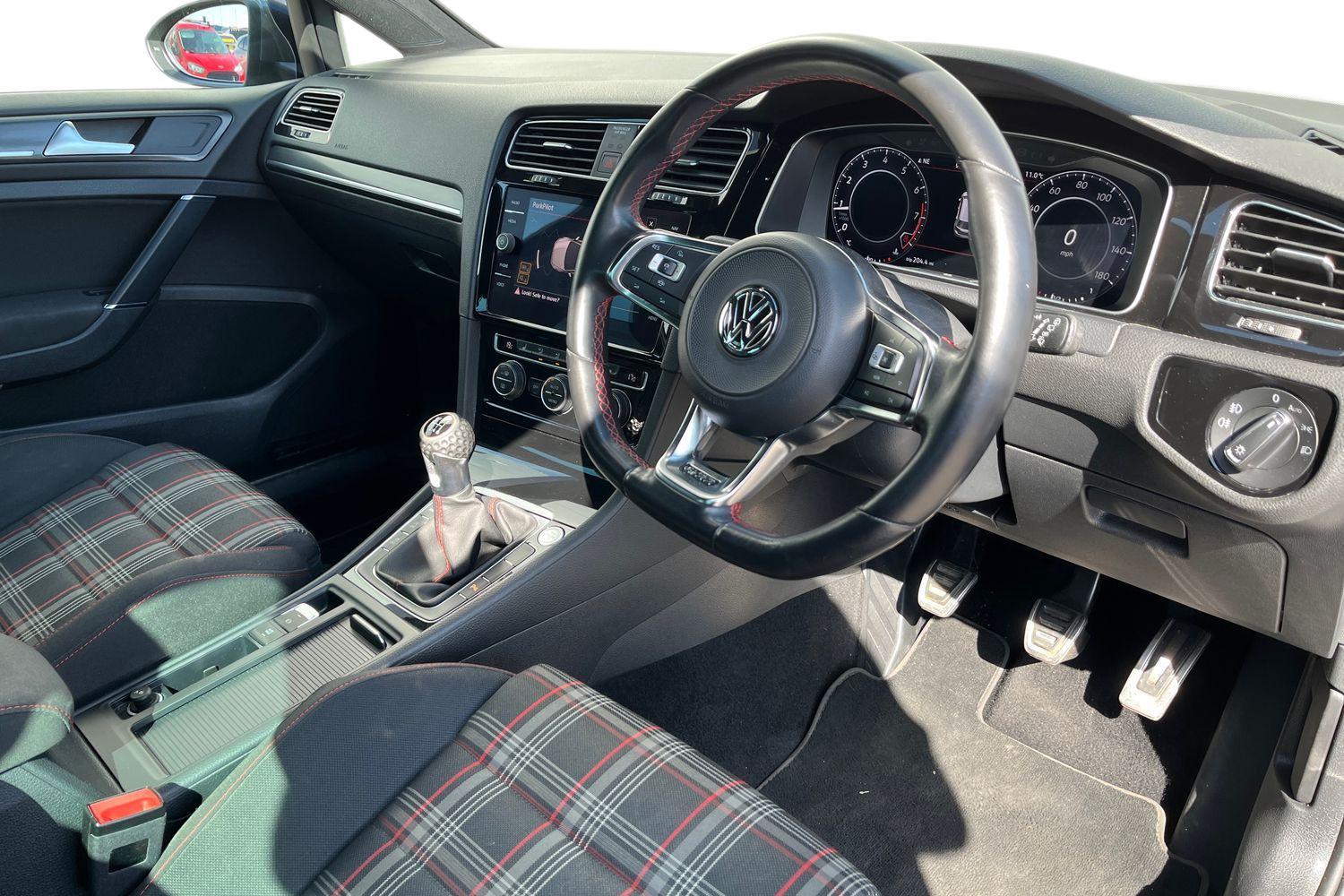 Volkswagen GOLF Photo 8