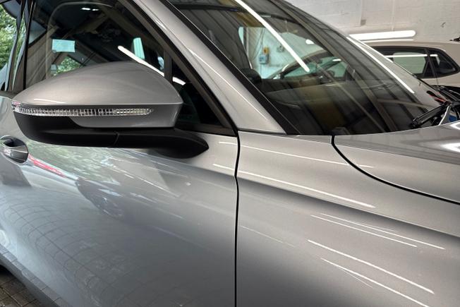 VOLKSWAGEN Tiguan Photo 20