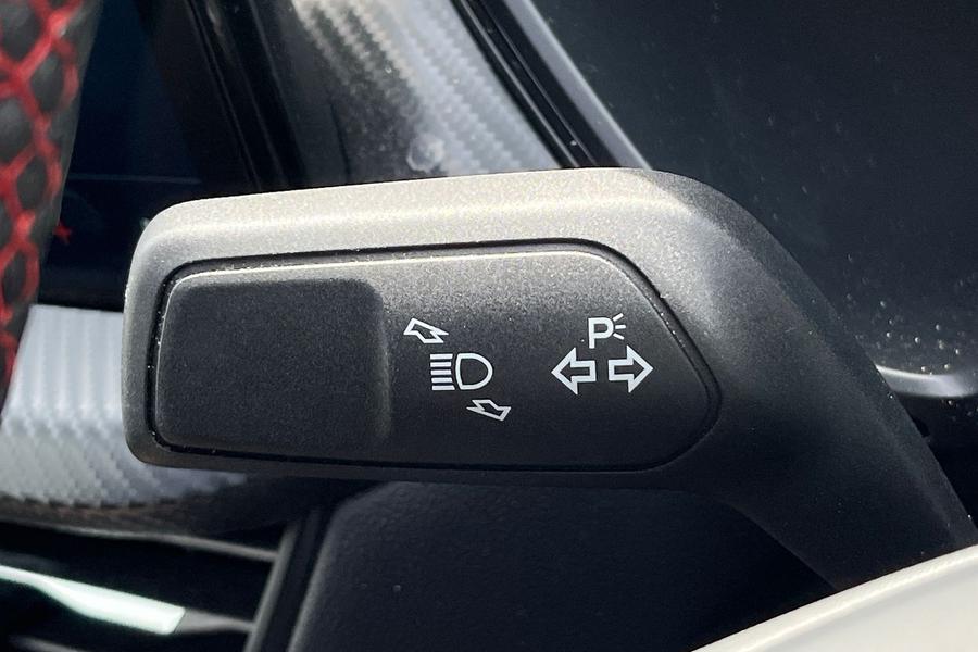 Ford Kuga Photo autoimg-cfccbe34687e03109d1a10907ec65beaaab51527.jpg