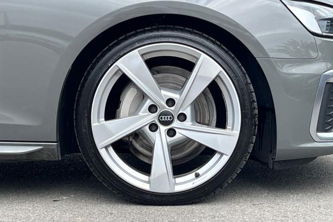 Audi A4 Photo 5