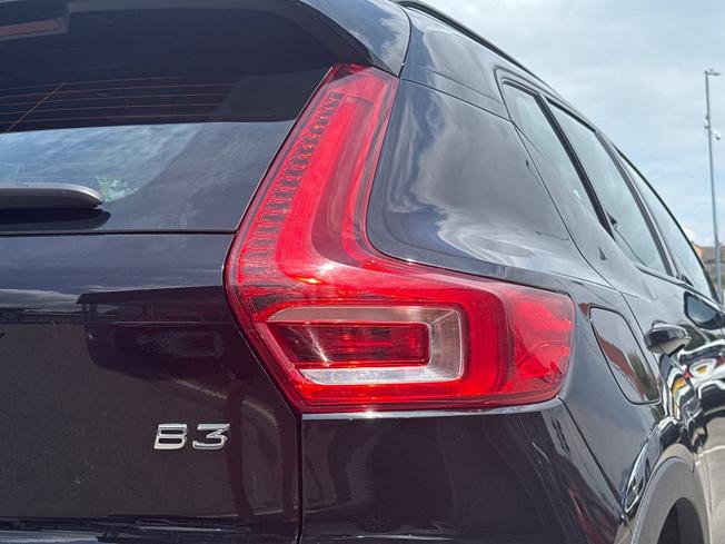 VOLVO Xc40 Photo 18