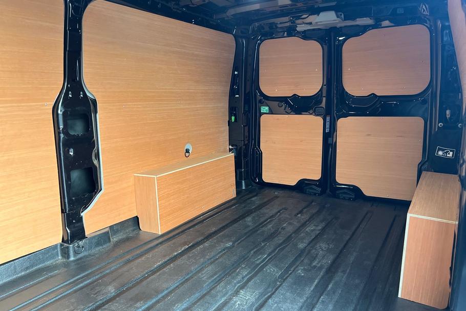 Used Ford TRANSIT CUSTOM WO25UJD 31