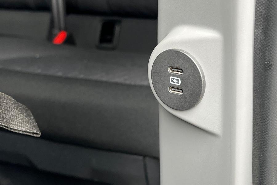 Ford TOURNEO CUSTOM Photo autoimg-cfd270ce7c3518aabc9c7ecf64e0c5c0d9066b3c.jpg