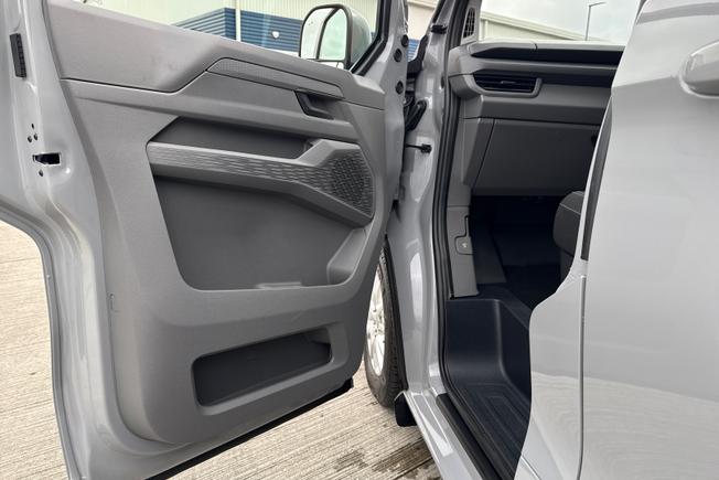 Volkswagen E-Transporter Photo 37
