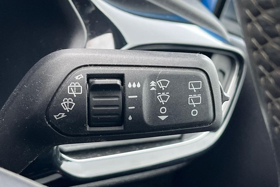Ford Fiesta Photo autoimg-cfdba89a6d1f9540e48ca152eddd1e13a05c1bdc.jpg