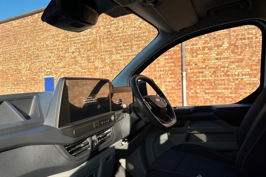 Used FORD TRANSIT CUSTOM MM75TJO 3