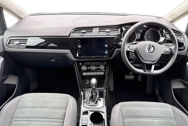VOLKSWAGEN Touran Photo 10