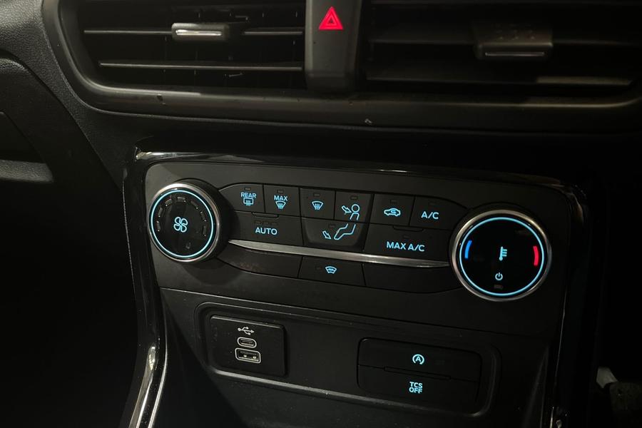 Ford ECOSPORT Photo autoimg-cfe434816d8ae1392fefb44ece509330378a2156.jpg