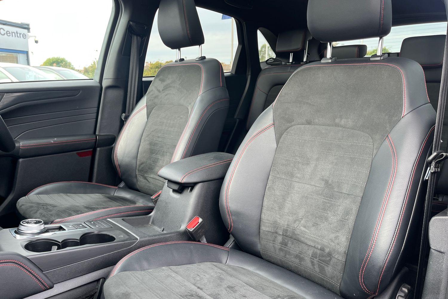 Ford KUGA Photo 18