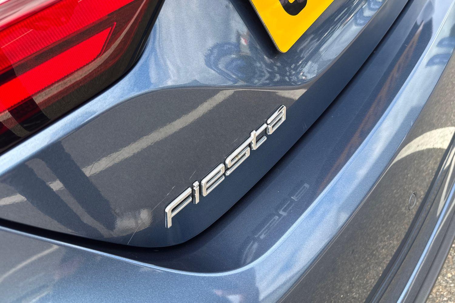 Ford Fiesta Photo 38