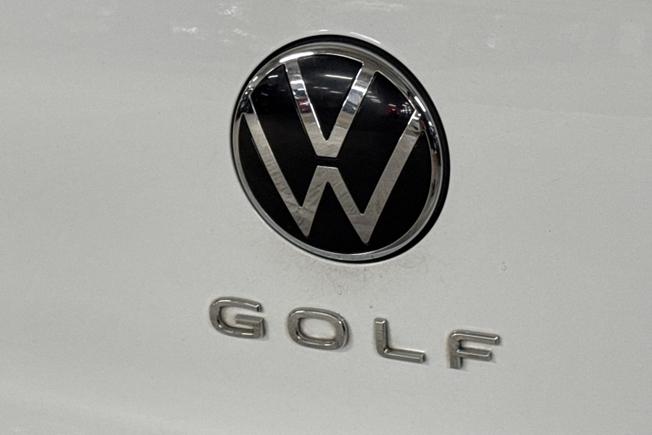 VOLKSWAGEN Golf Photo 37
