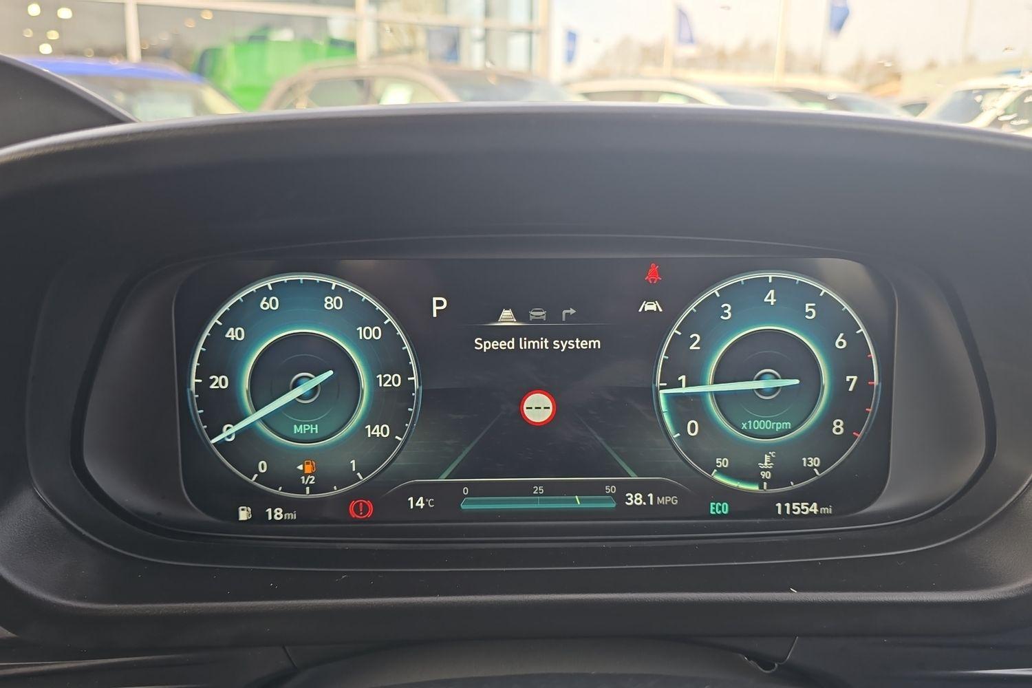 Hyundai BAYON Photo 12