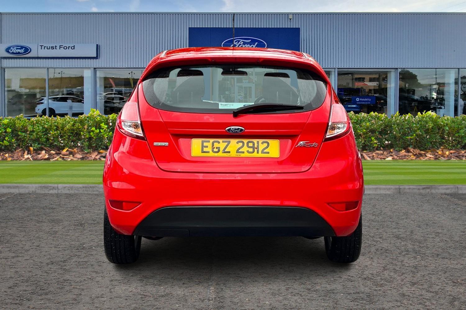 Ford FIESTA Photo 6