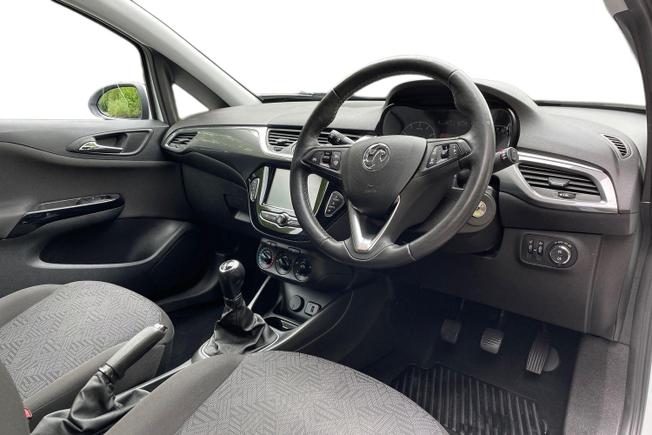 VAUXHALL Corsa Photo 6