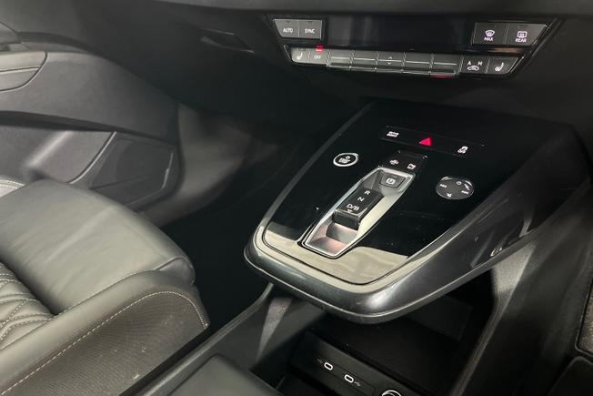 AUDI Q4 E-Tron Photo 23