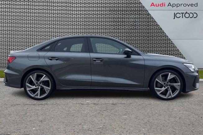 AUDI S3 Photo 4