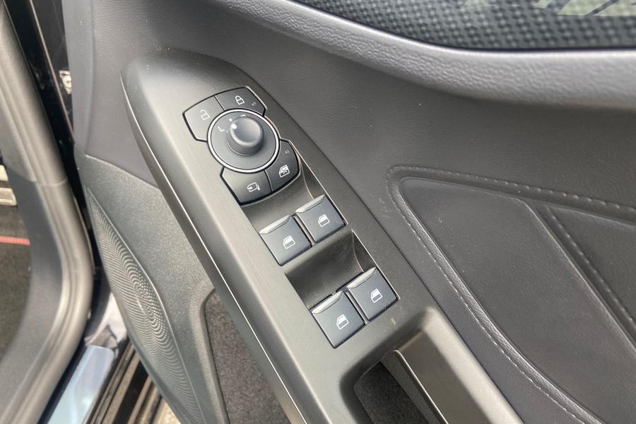 Ford FOCUS Photo autoimg-d0016850129dfde5ad0d1e18ece3ede72c35bb64.jpg