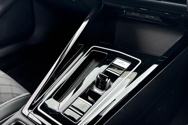 VOLKSWAGEN Golf Photo 25