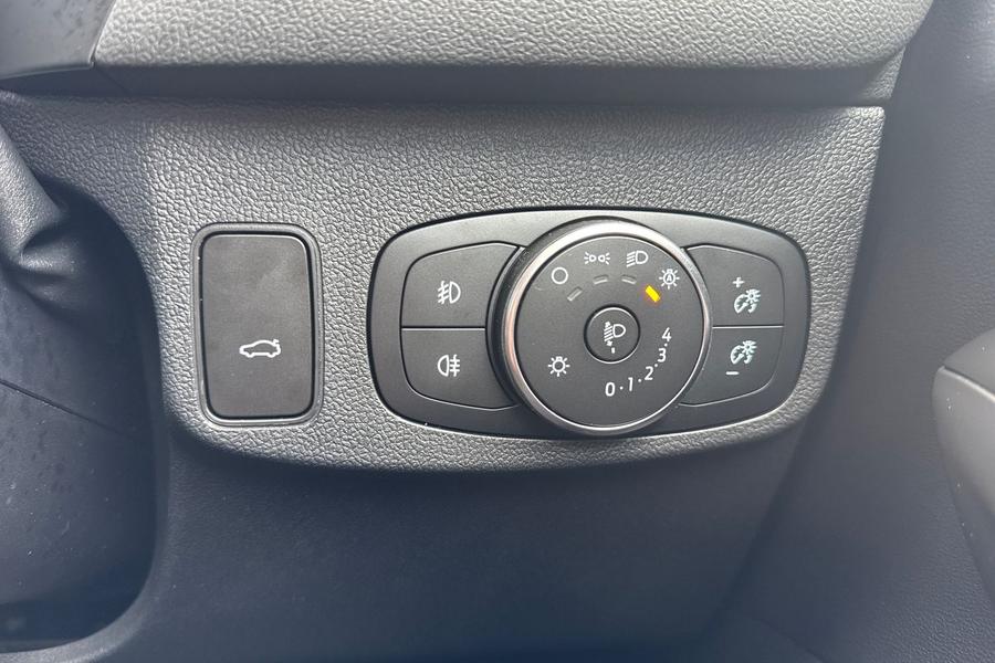 Ford FOCUS Photo autoimg-d008bcc5b0ed586441facc50e6f137e255b0b068.jpg