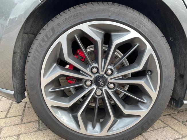 FORD Focus Photo 21