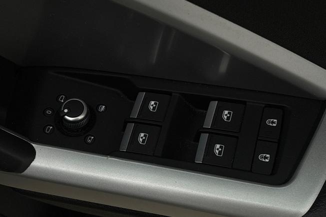 AUDI Q3 Photo 30