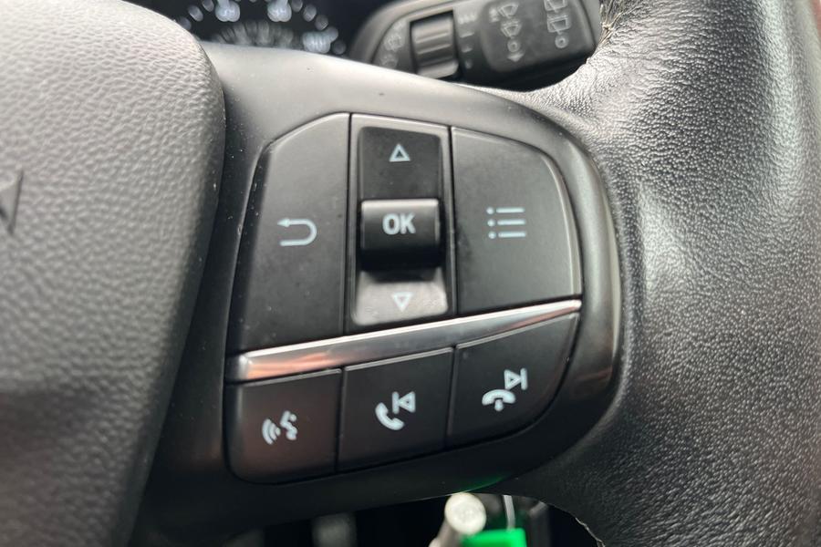 Ford FIESTA Photo autoimg-d00fc7130d6f7c918ad215ab4311632873264552.jpg