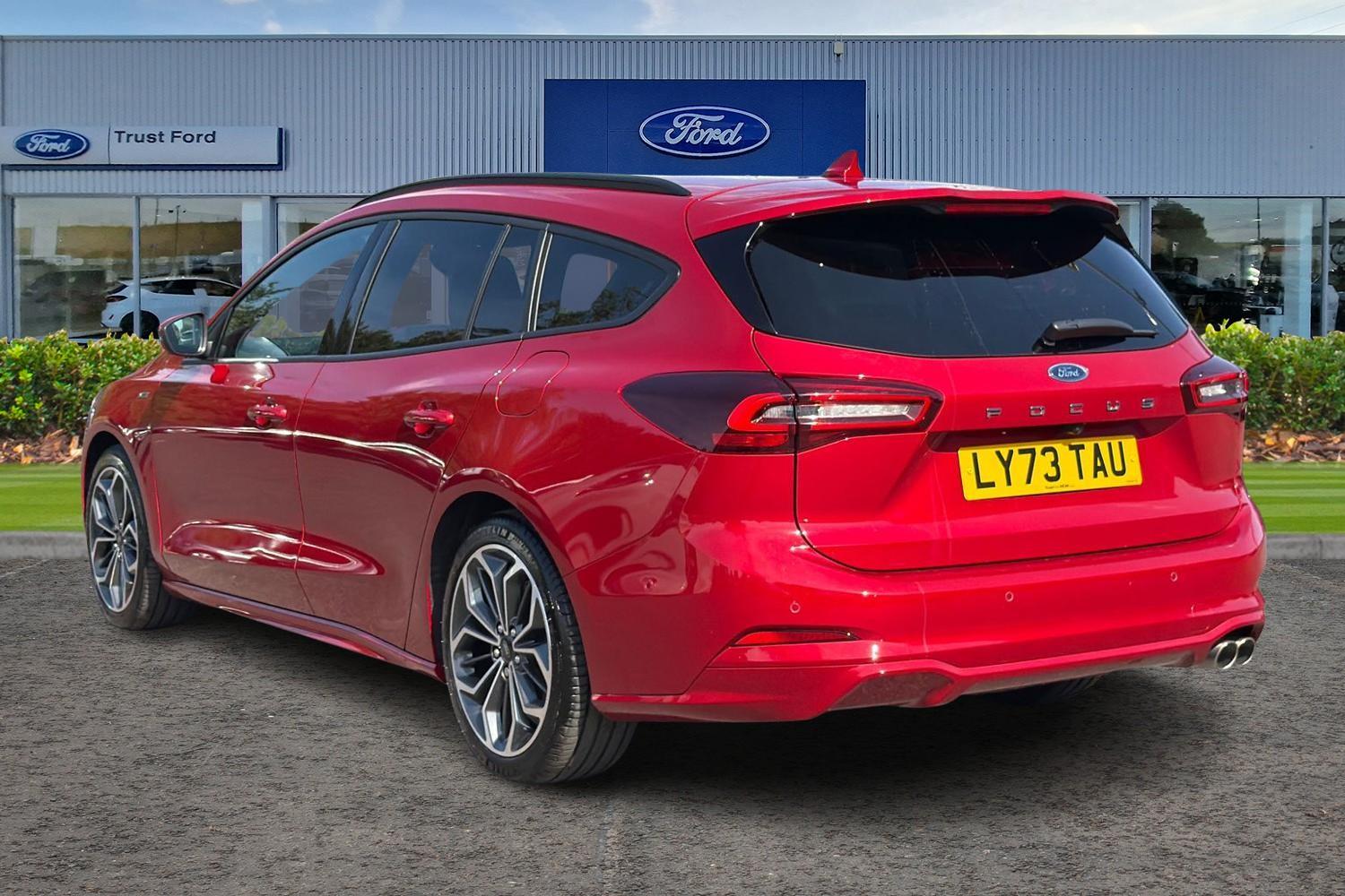 Ford FOCUS Photo 1