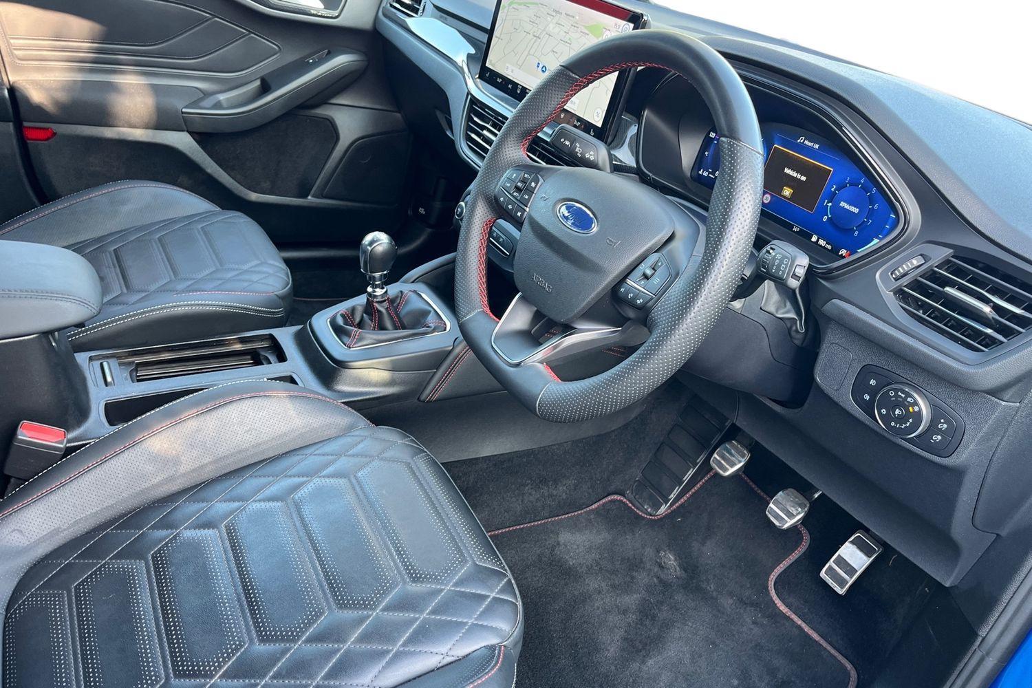 Ford Focus Photo 8