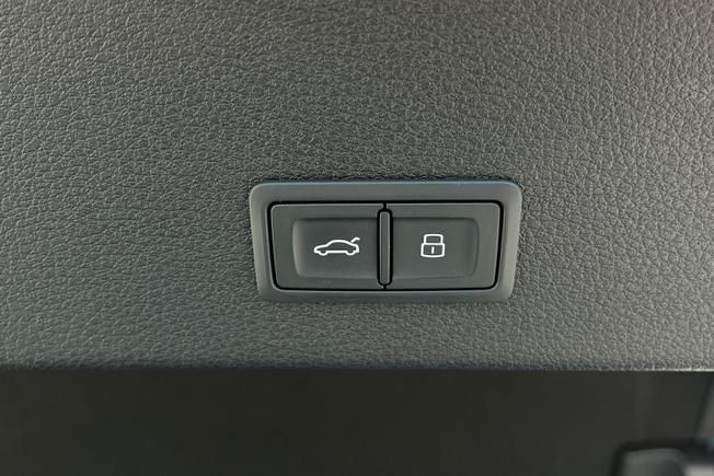 AUDI e-tron Photo 51
