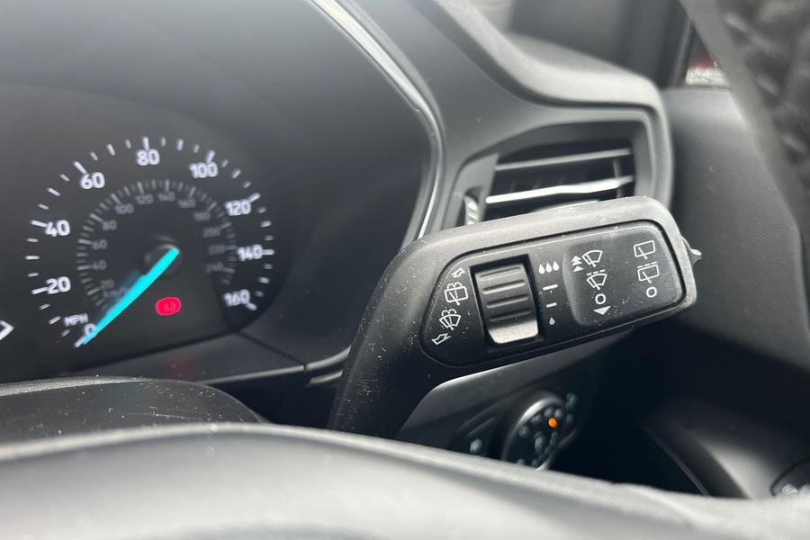 Ford Focus Photo autoimg-d01c662f1a935cded8efdea498518a6eafa339b1.jpg