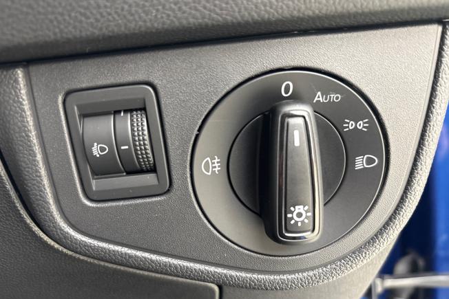 VOLKSWAGEN Polo Photo 28